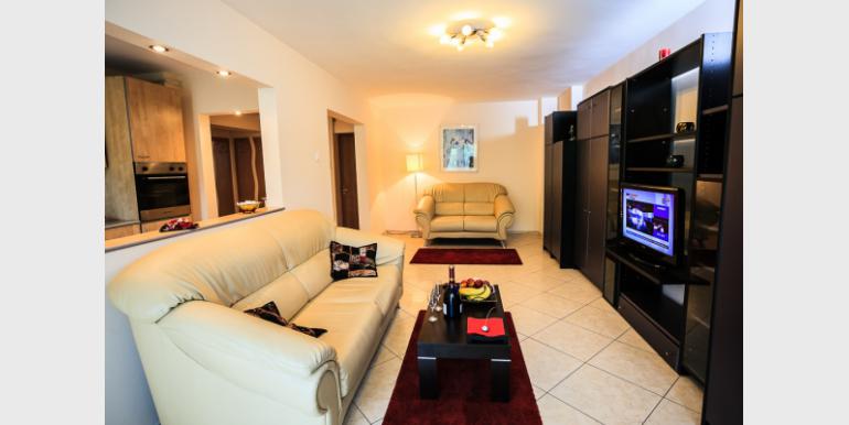 Apartament cu 3 camere - BERLONI - Bulevardul Unirii - Cazari-Bucuresti.ro