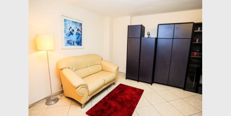 Apartament cu 3 camere - BERLONI - Bulevardul Unirii - Cazari-Bucuresti.ro