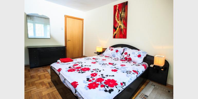 Apartament cu 3 camere - BERLONI - Bulevardul Unirii - Cazari-Bucuresti.ro