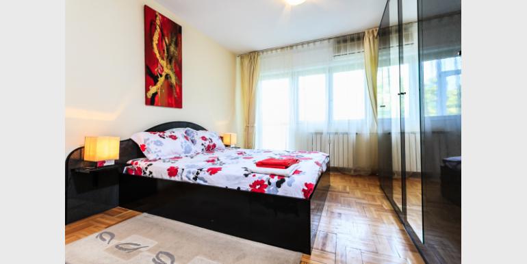 Apartament cu 3 camere - BERLONI - Bulevardul Unirii - Cazari-Bucuresti.ro