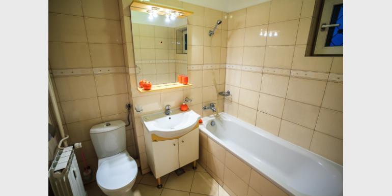 Apartament cu 3 camere - BERLONI - Bulevardul Unirii - Cazari-Bucuresti.ro