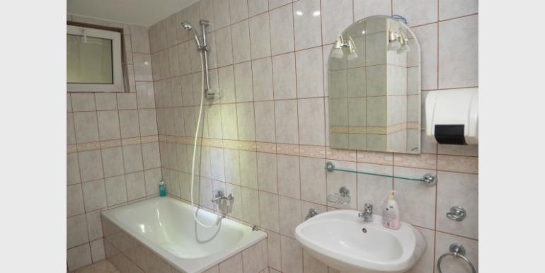 Apartament cu 3 camere - BALCESTI - Strada Balcesti - Cazari-Bucuresti.ro