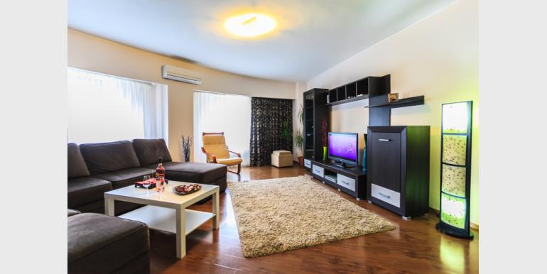 Apartament cu 3 camere - CEC 3 - Rond Alba Iulia - Cazari-Bucuresti.ro