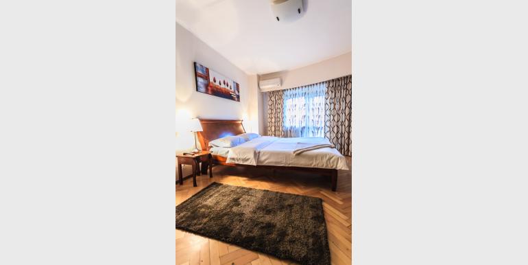 Apartament cu 3 camere - CEC 3 - Rond Alba Iulia - Cazari-Bucuresti.ro