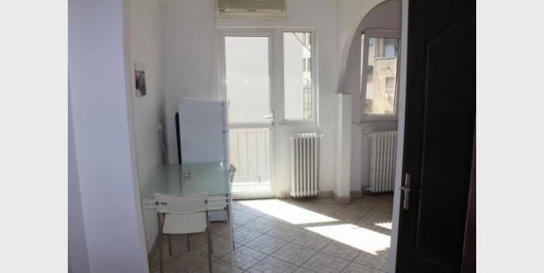 Garsoniera - Garsoniera Universitate C - Piata Universitatii - Cazari-Bucuresti.ro