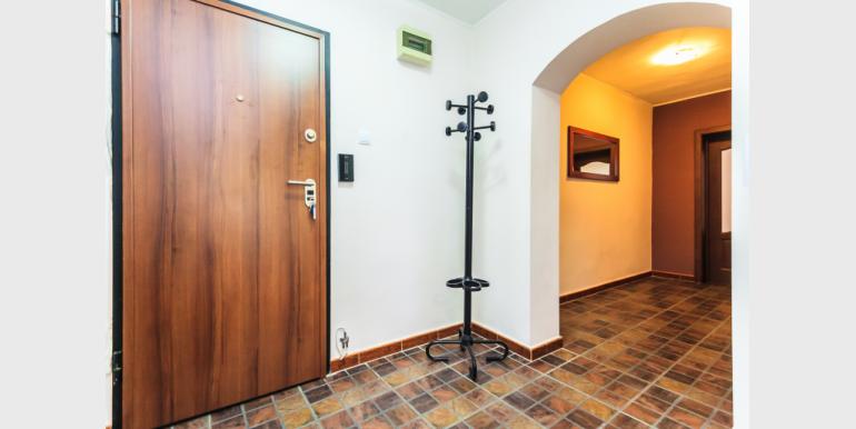2 Rooms Apartment - CEC 1 - Piata Alba Iulia nr 1 - Cazari-Bucuresti.ro